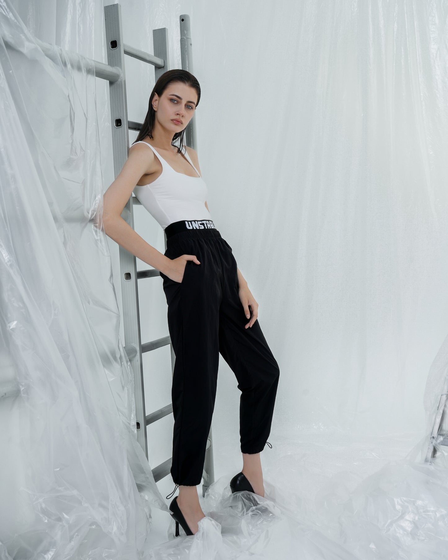 UNSTABLE WAISTBAND LOGO TROUSERS